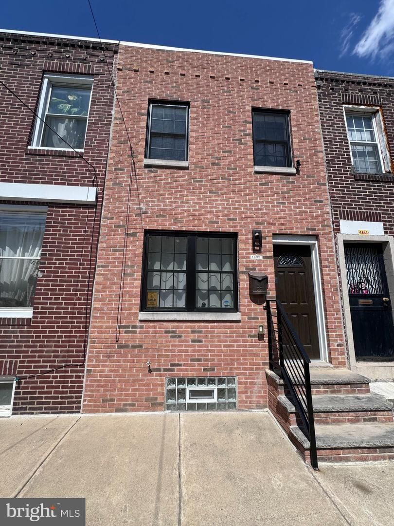 Property Photo:  1839 E Albert Street  PA 19125 
