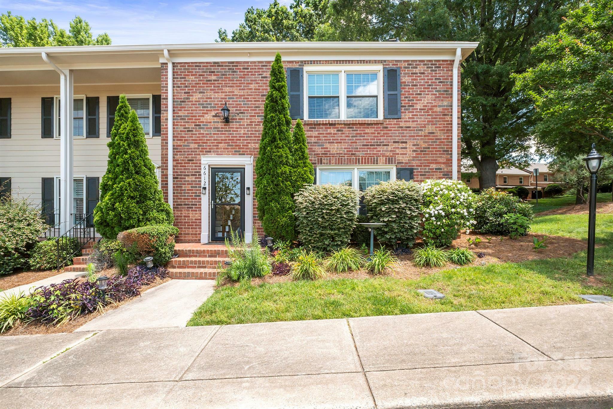 Property Photo:  6612 Bunker Hill Circle  NC 28210 