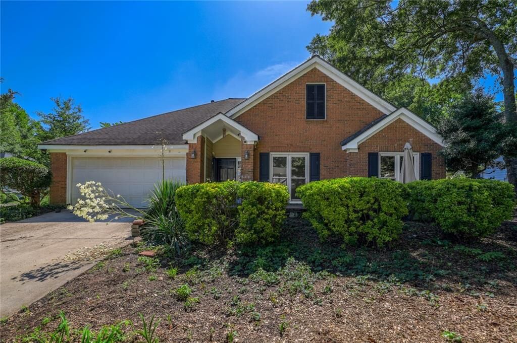 Property Photo:  10904 University Drive  GA 30238 