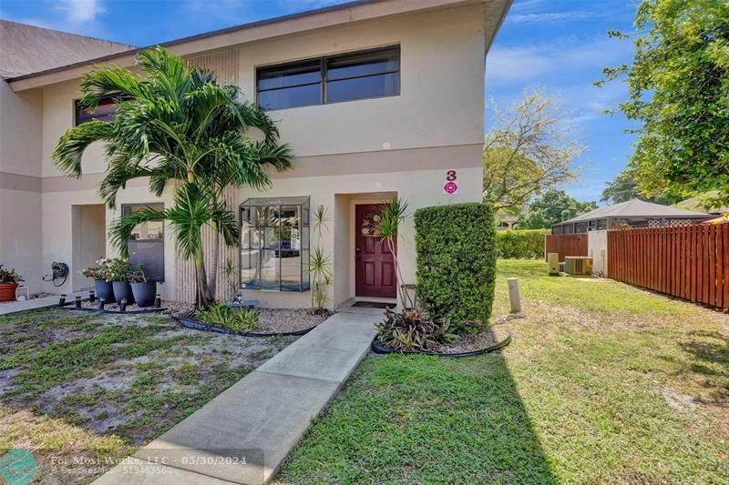 Property Photo:  2700 S Oakland Forest Dr 301  FL 33309 