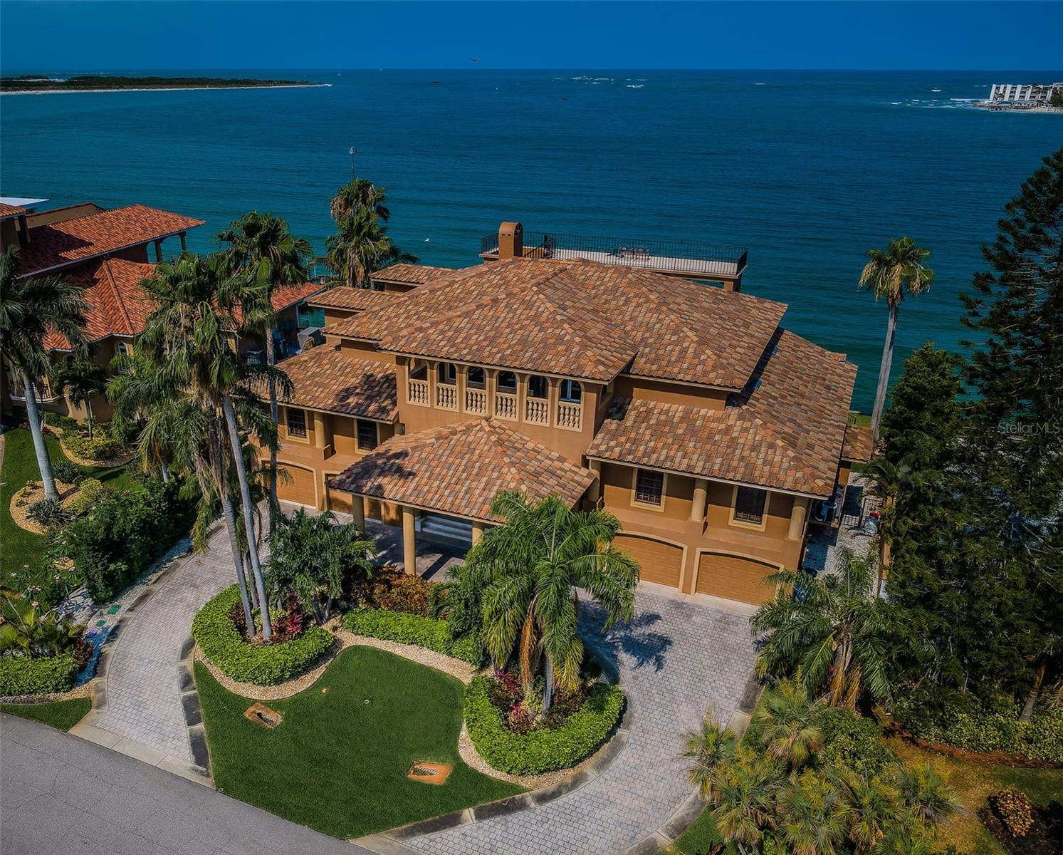Property Photo: 806 Columbus Drive FL 33715
