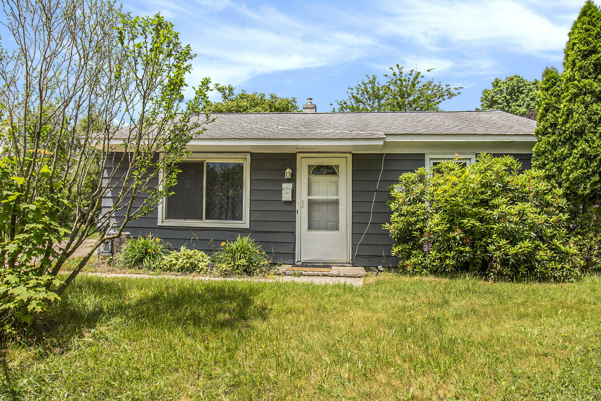 Property Photo:  1309 Cooper Street  MI 49224 