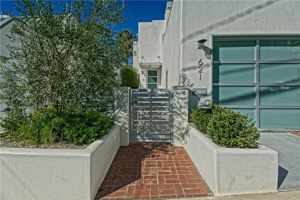 Property Photo:  621 19th Street  CA 90266 