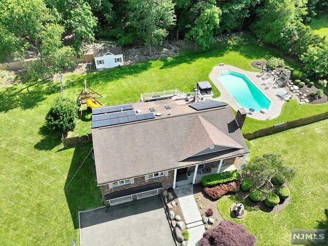 Property Photo:  6 Sunrise Drive  NJ 07645 