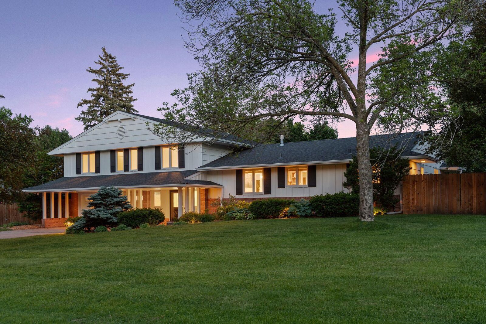 Property Photo:  6213 Idylwood Lane  MN 55436 