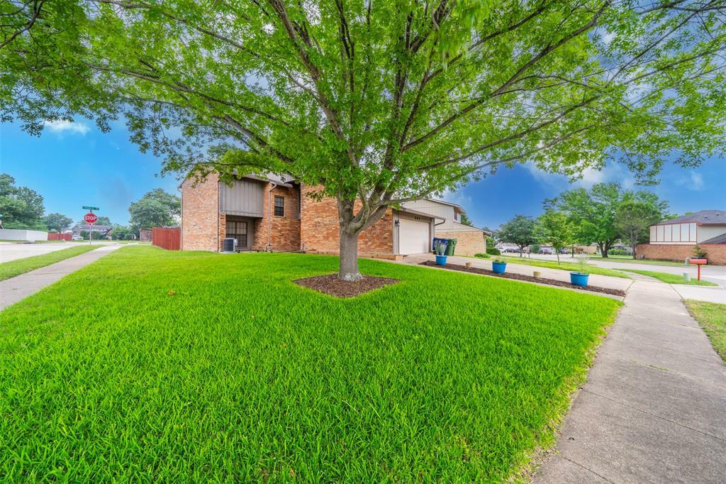 Property Photo:  561 Trailcrest Drive  TX 75043 