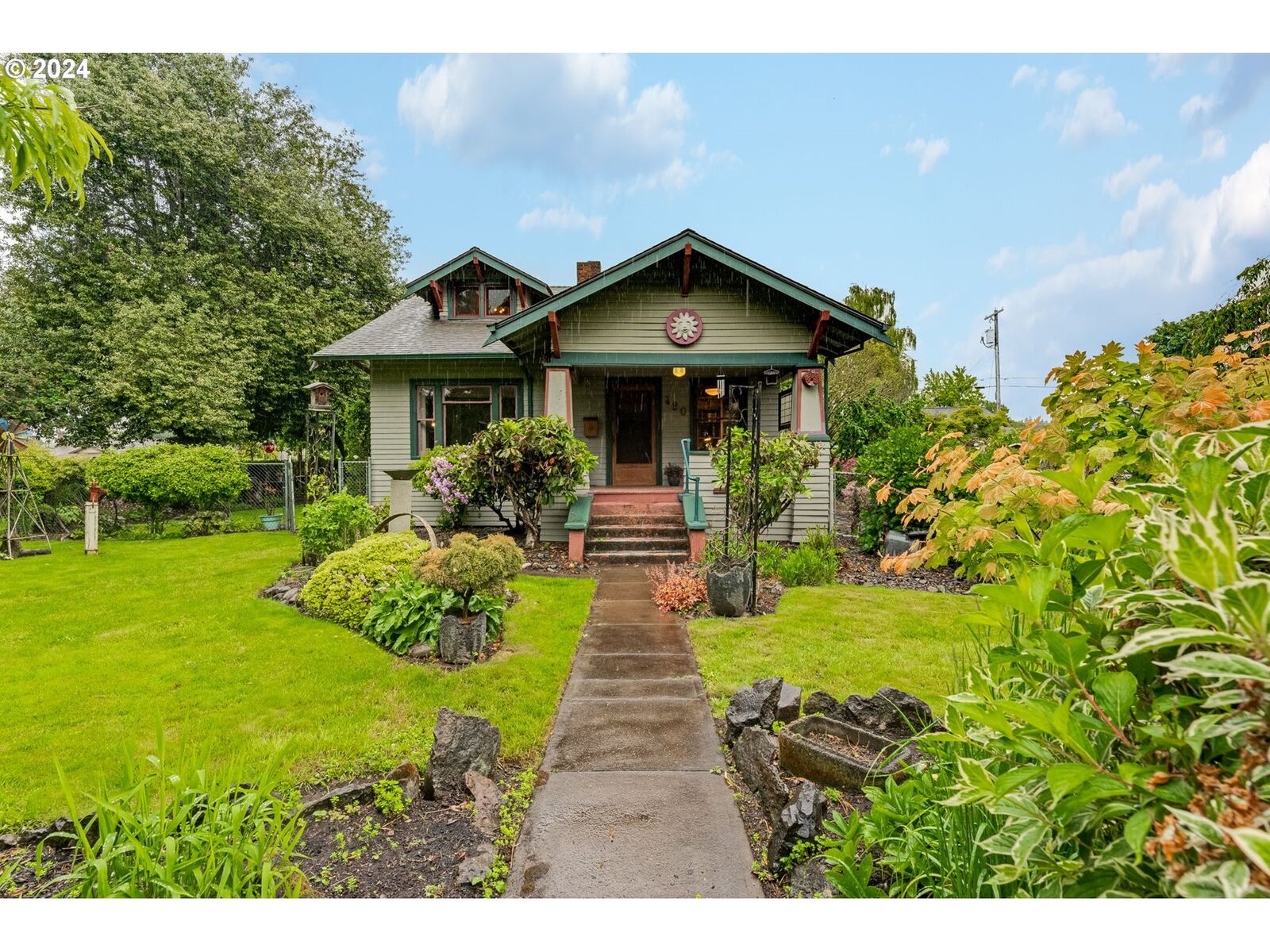 Property Photo:  420 E Clackamas Blvd  OR 97027 