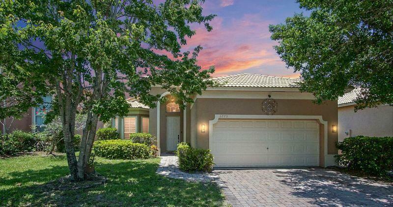 Property Photo:  5770 Sunberry Circle  FL 34951 