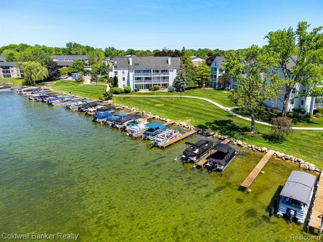Property Photo: 3553 Port Cove Drive 43 MI 48328