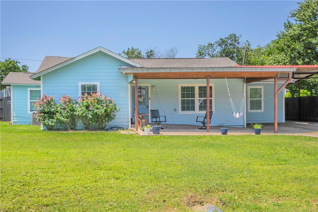 Property Photo:  1127 S 29th Street  TX 76711 