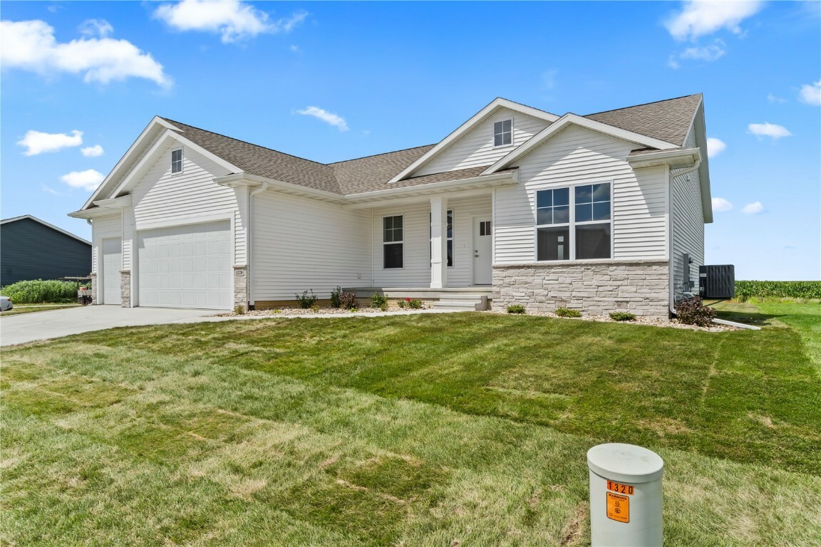 Property Photo:  1320 Hickory Ridge Drive  IA 52302 