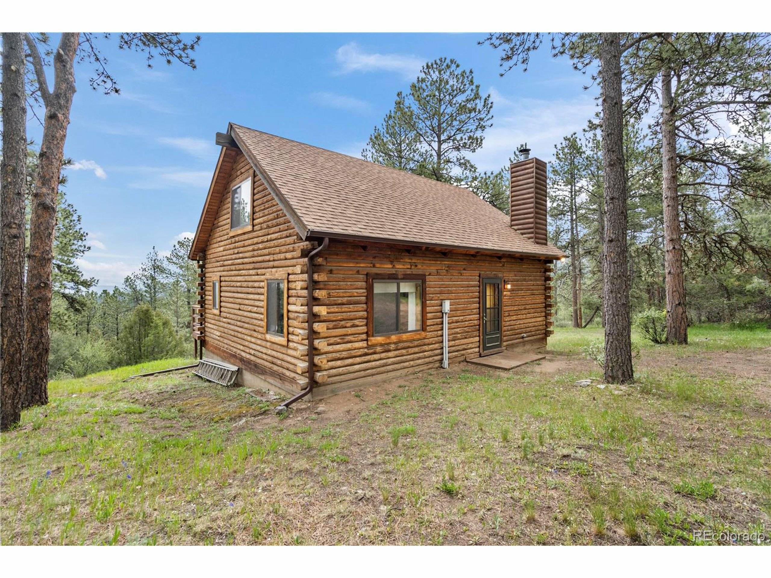 Property Photo:  2660 Storm Mountain Dr  CO 80515 