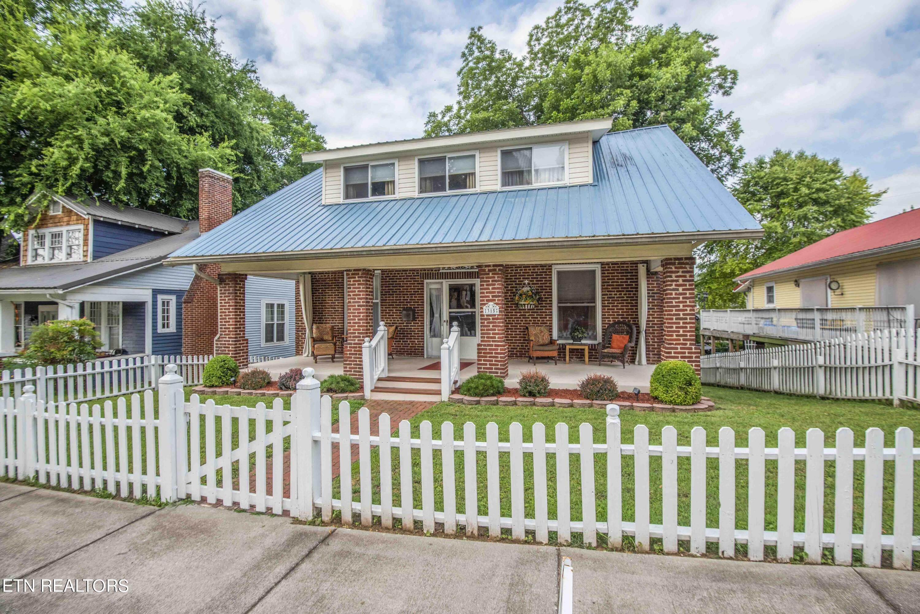 Property Photo:  315 NE Morgan Ave  TN 37748 