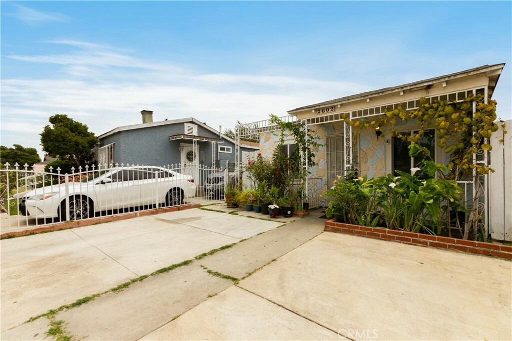 Property Photo:  2602 E 127th Street  CA 90222 