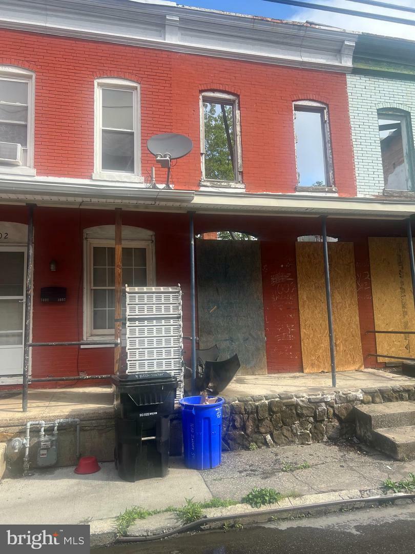 Property Photo:  1604 Zarker Street  PA 17104 