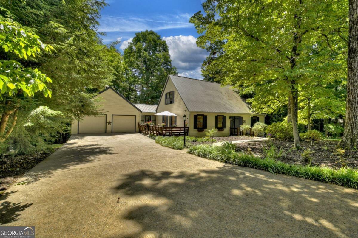 Property Photo:  509 Westwoods Drive  GA 30540 