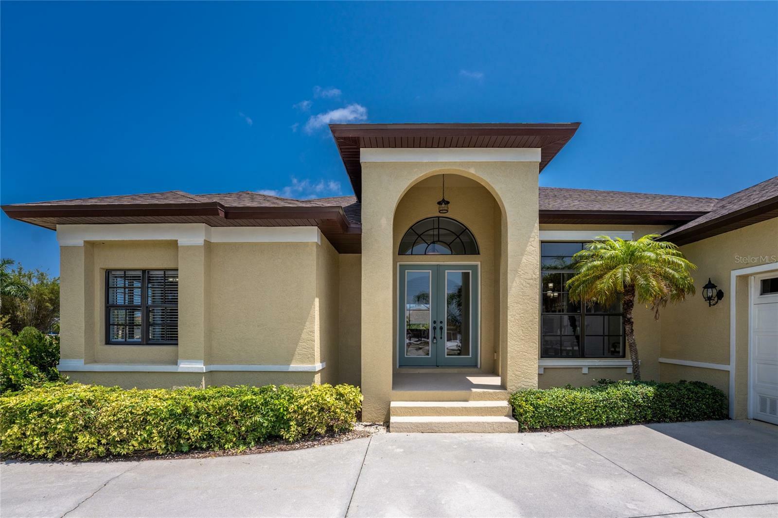 Property Photo:  173 Rotonda Boulevard E  FL 33947 