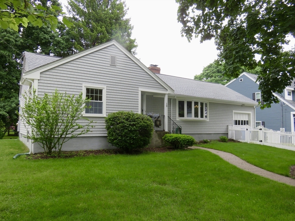 Property Photo: 10 Samoset Lane MA 02451