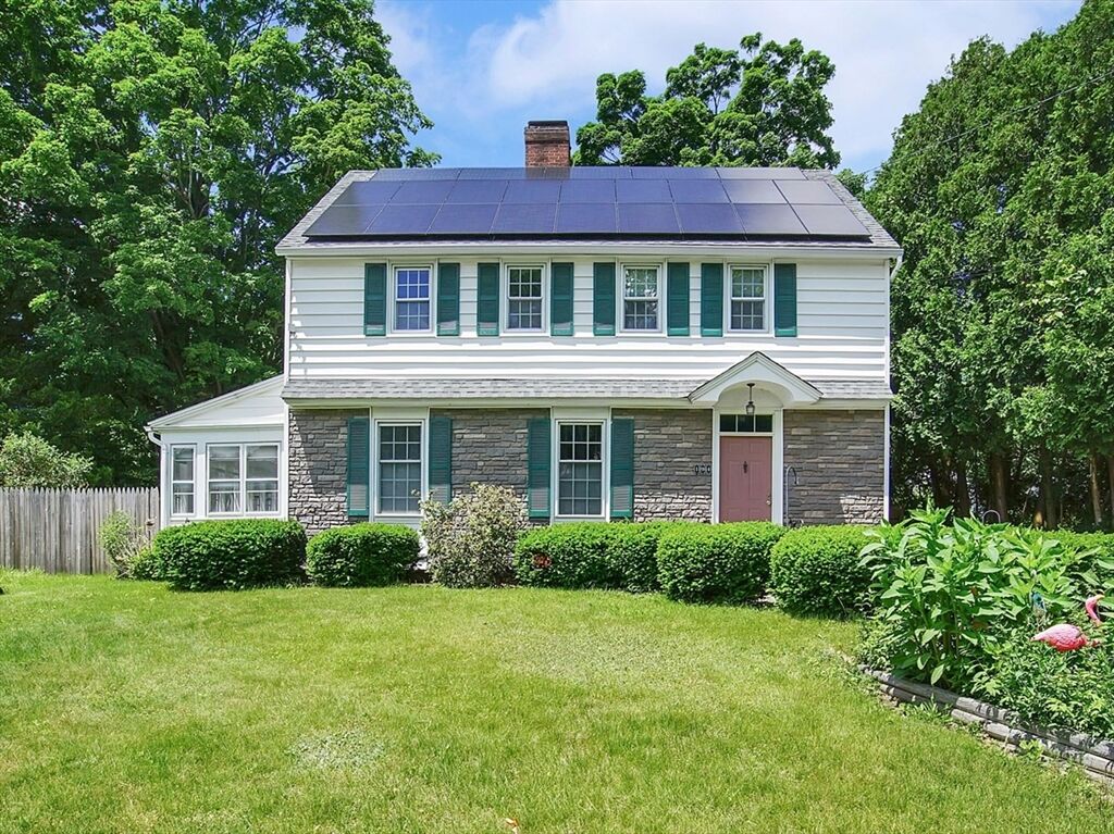 Property Photo: 194 High St MA 01301