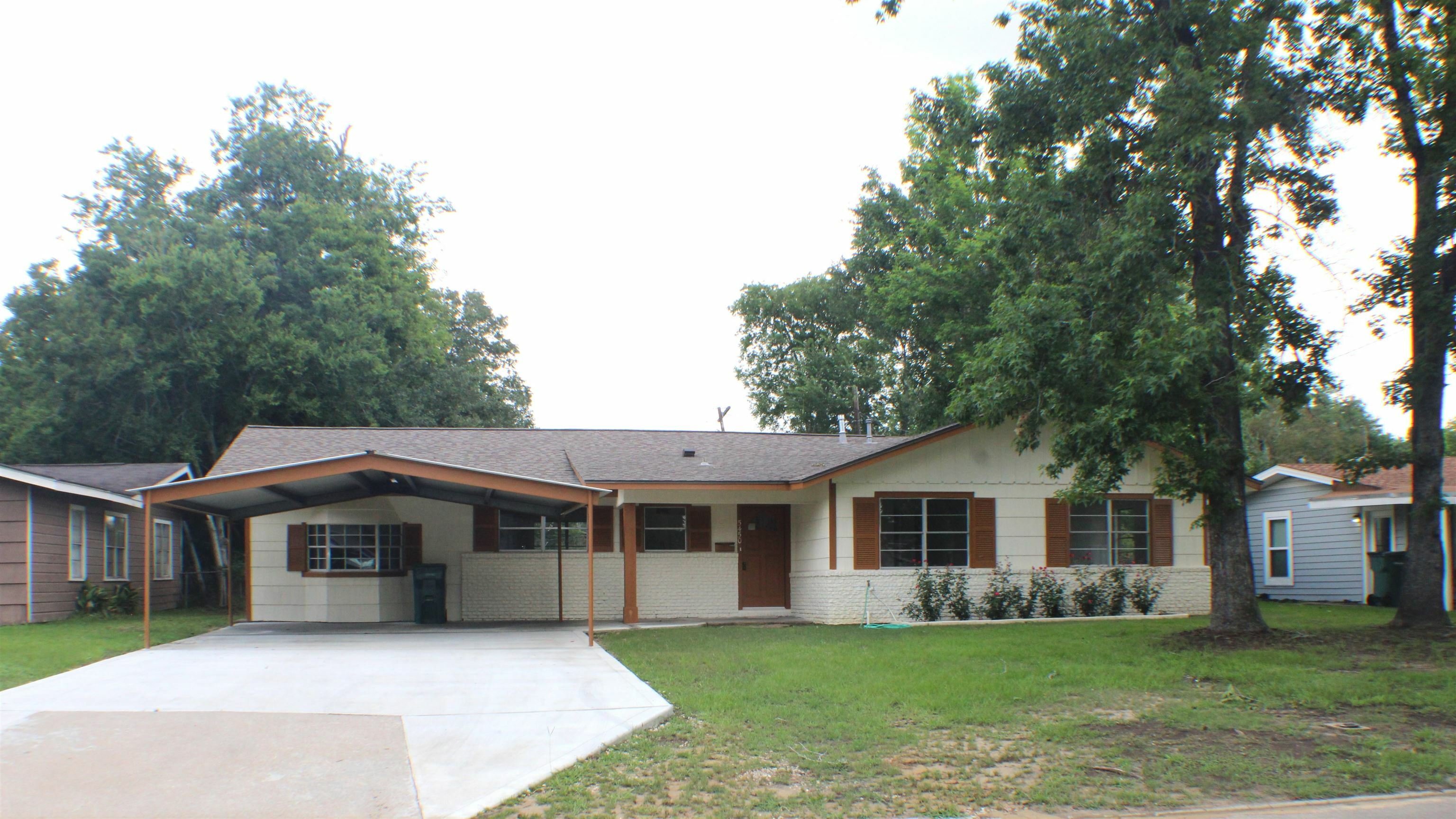 5450 Sunbury Dr.  Beaumont TX 77707 photo