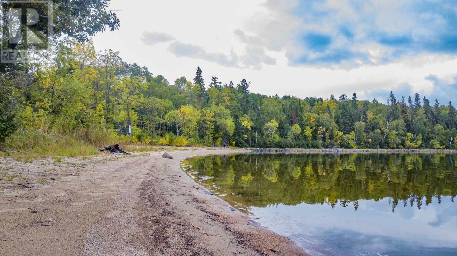 Property Photo:  24 Five Point Island, Lake Of The Woods  ON P0X 1C0 