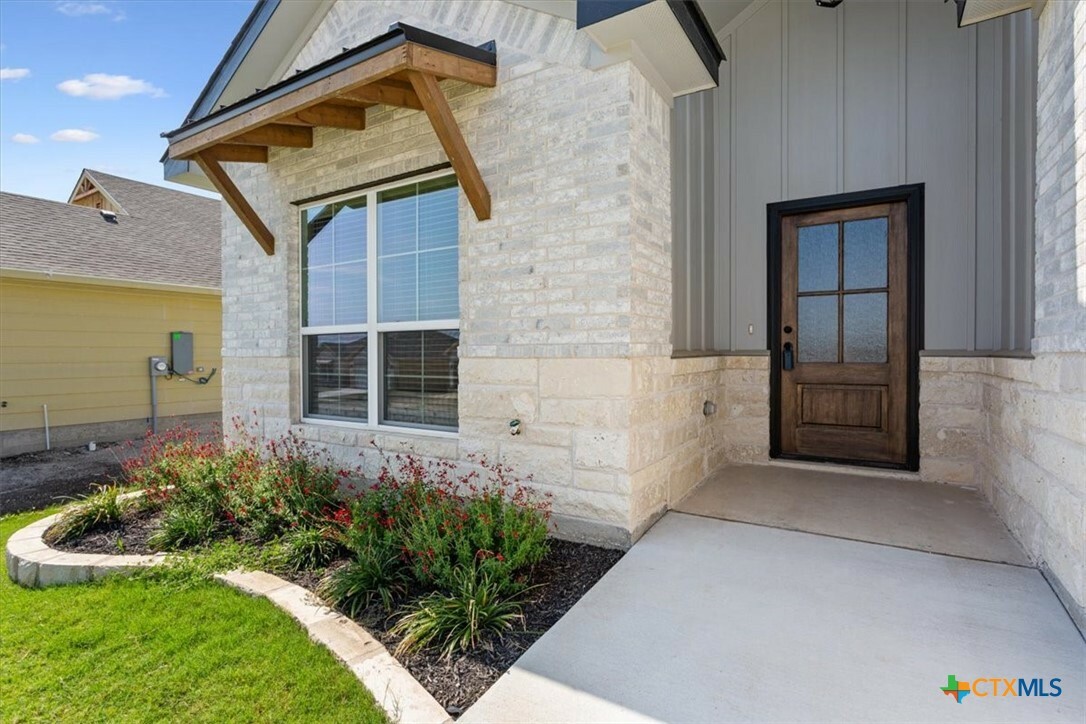 Property Photo:  2077 Mercer Street  TX 76559 