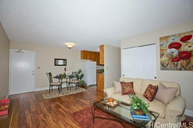 Property Photo:  1425 Liliha Street 3C  HI 96817 