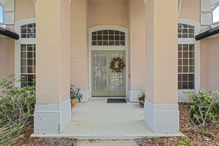 Property Photo: 9540 Wickham Way FL 32836