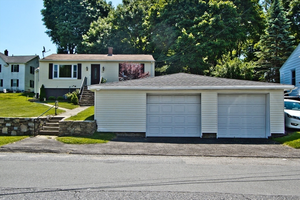 Property Photo: 120 Orient St MA 01604