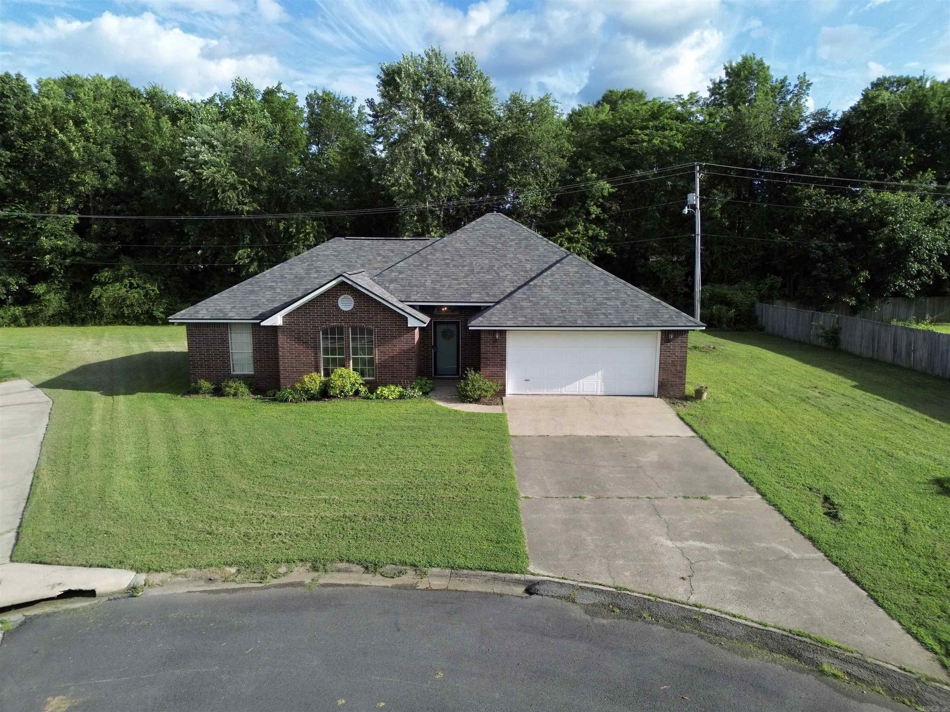 Property Photo: 30 Bridgestone Drive AR 72032