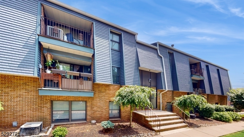 Property Photo: 700 Schuyler Ave 24 NJ 07032