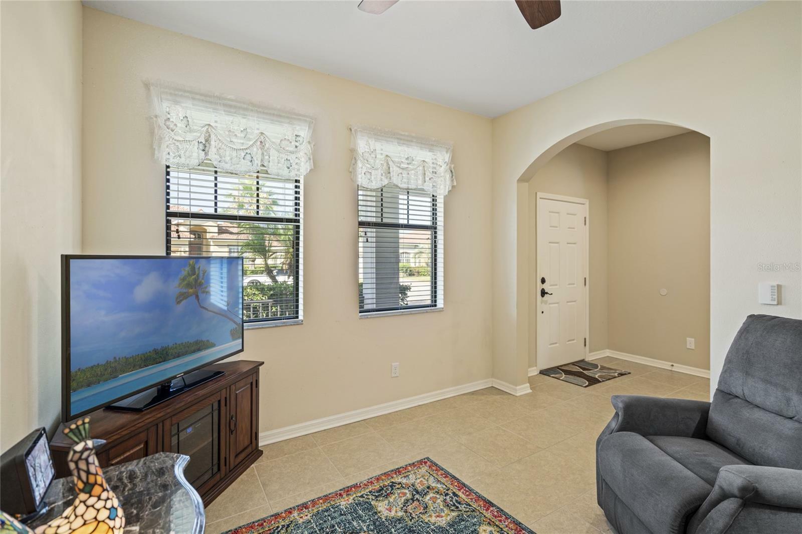 Property Photo:  1716 Altavista Circle  FL 33810 