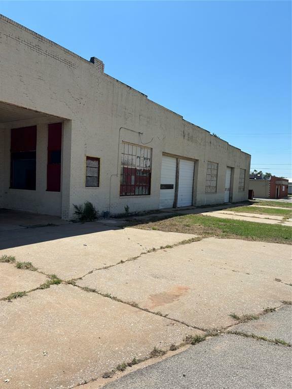 Property Photo:  220 W Broadway Street  OK 73521 