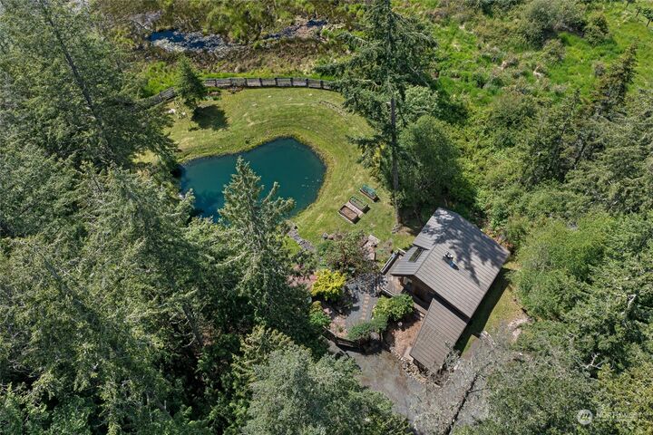 Property Photo:  745 Ben Nevis Loop  WA 98286 