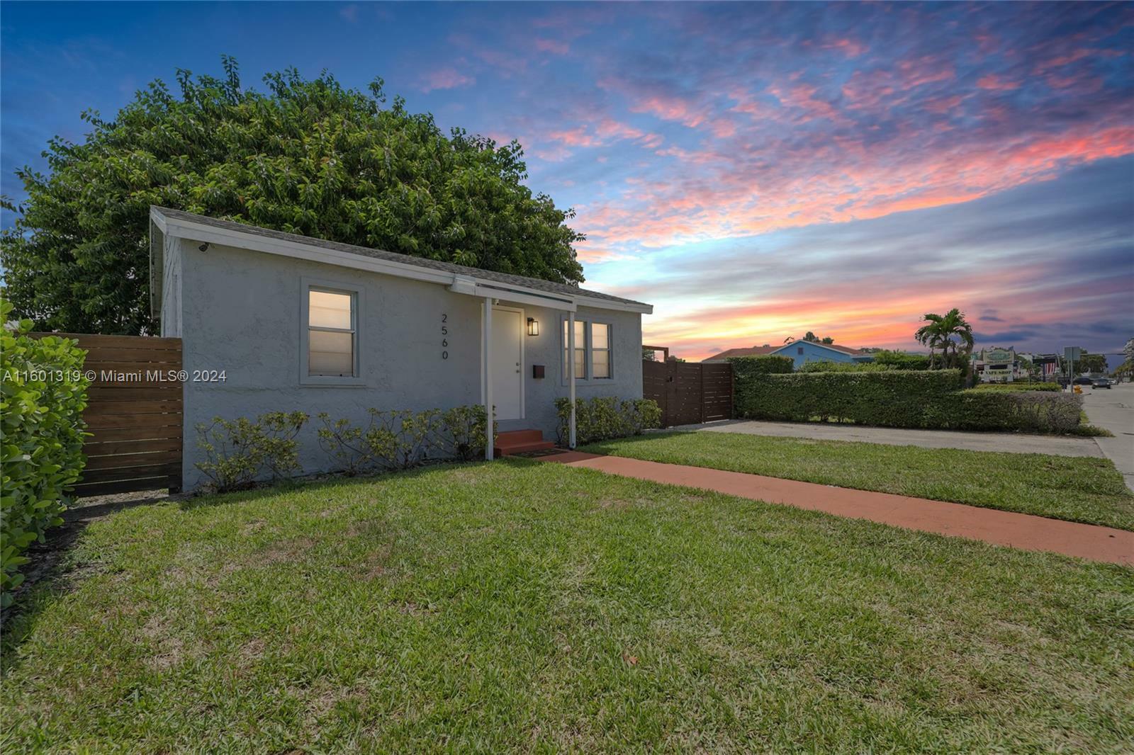 Property Photo:  2560 SW 67th Ave  FL 33155 