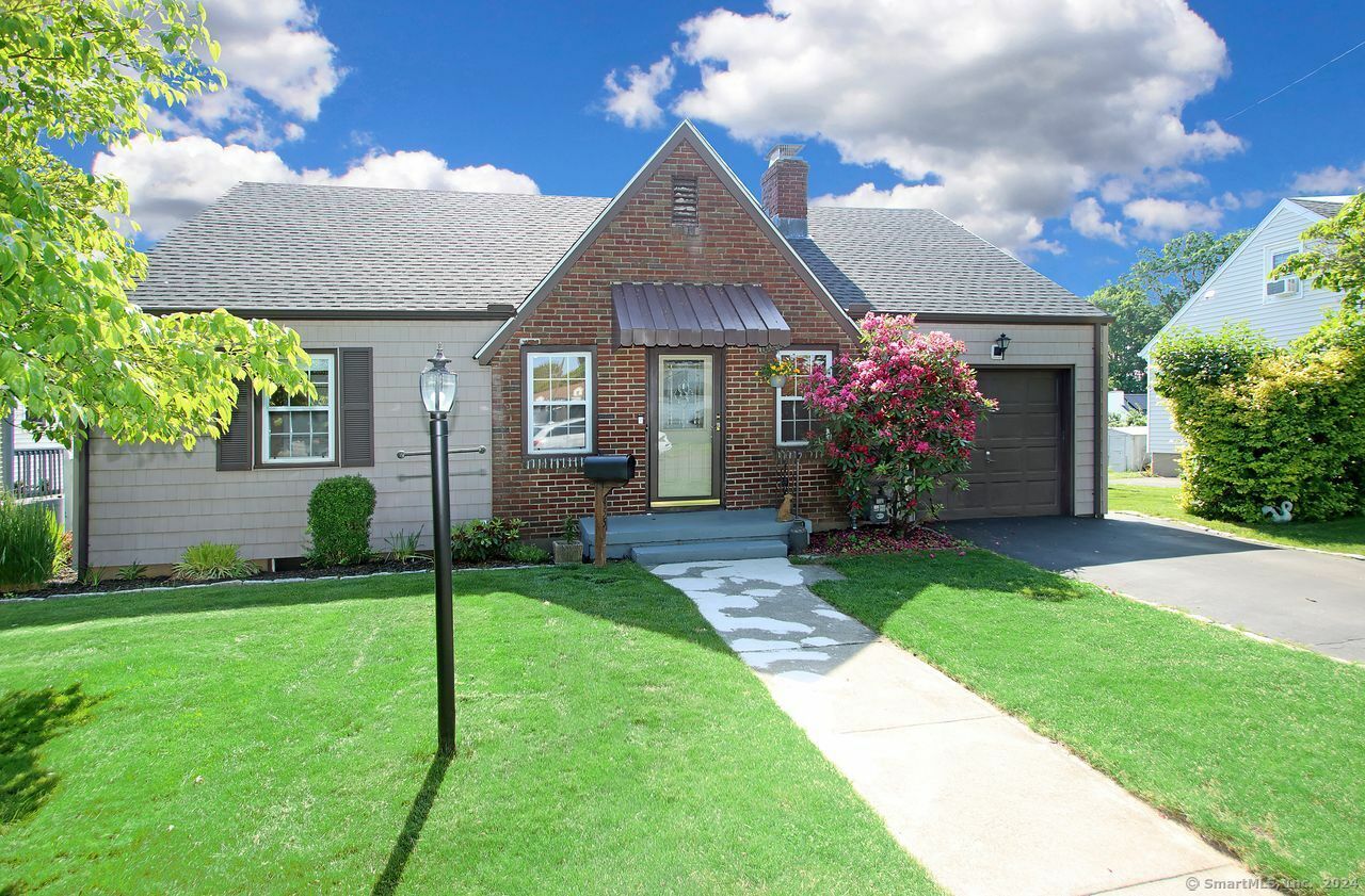 Property Photo: 455 Barnum Terrace Extension CT 06614