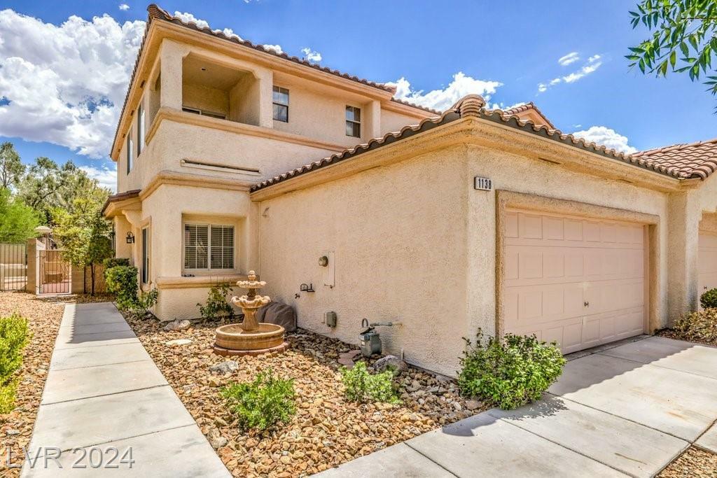 Property Photo:  1138 Evening Ridge Street  NV 89052 