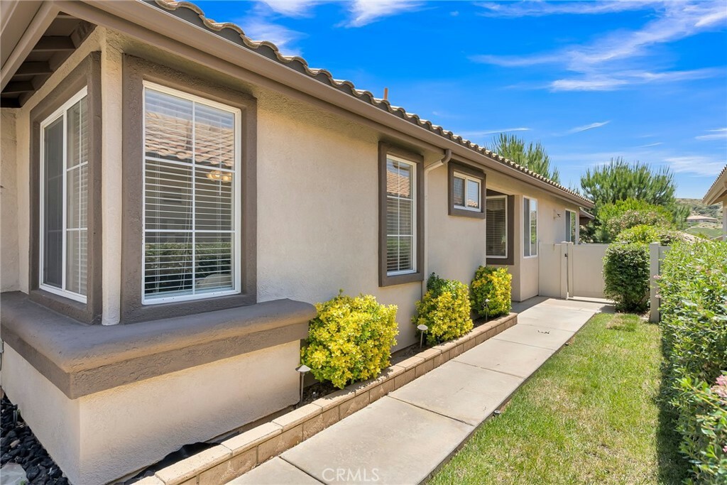 Property Photo:  6082 Turnberry Drive  CA 92220 