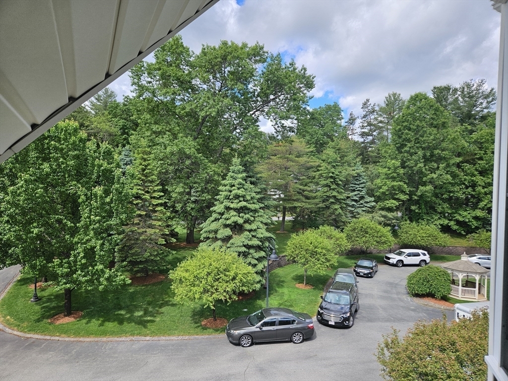 Property Photo:  5 Mission Rd 302  MA 01863 