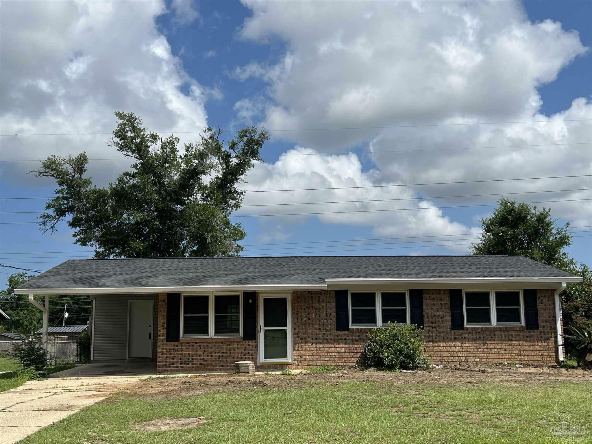 Property Photo:  7115 Oakcliff Rd  FL 32526 