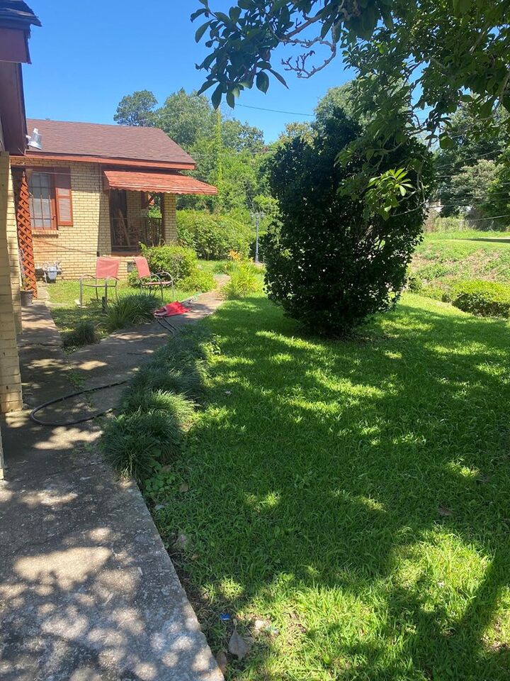 Property Photo: 812 Chinquepin Street MS 39150