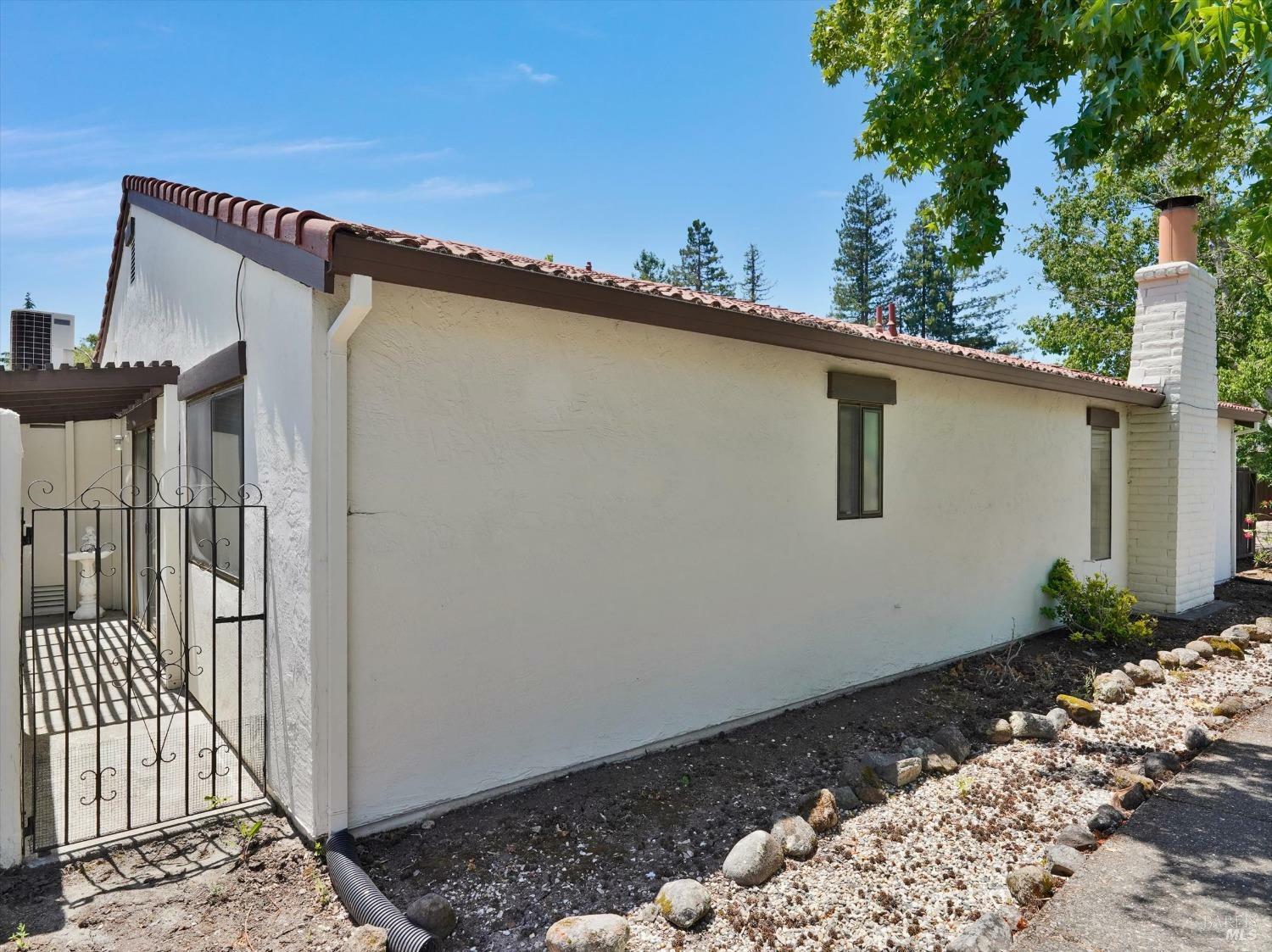 Property Photo:  747 Adobe Drive  CA 95404 