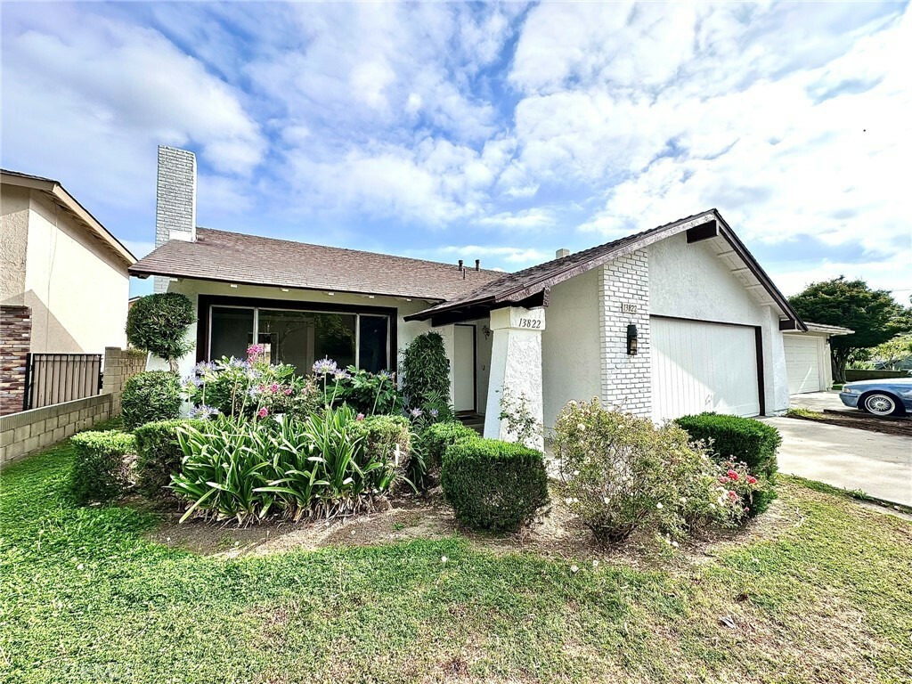 Property Photo:  13822 Elgers Street  CA 90703 