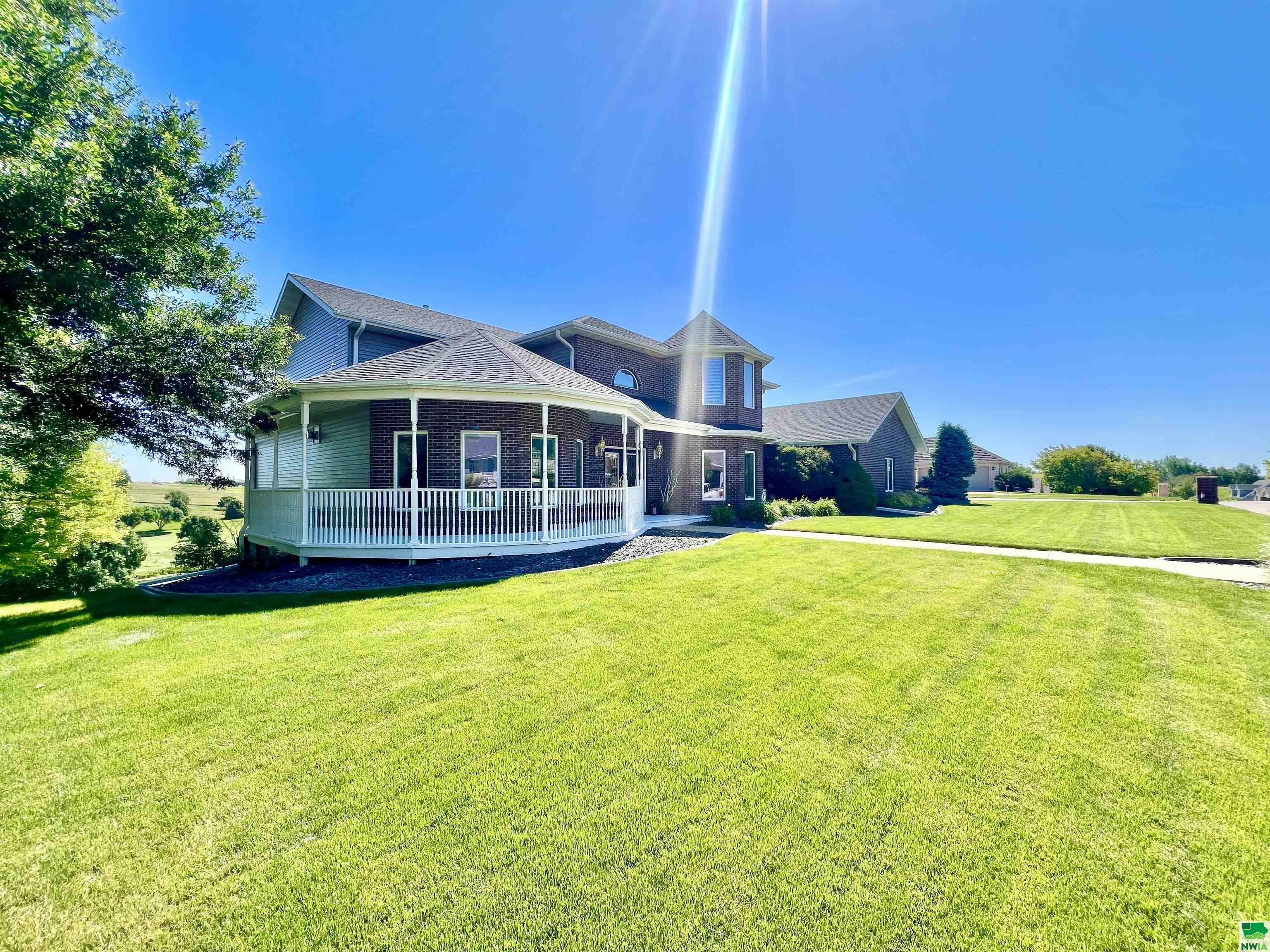 Property Photo:  878 Springbrook  IA 51024 