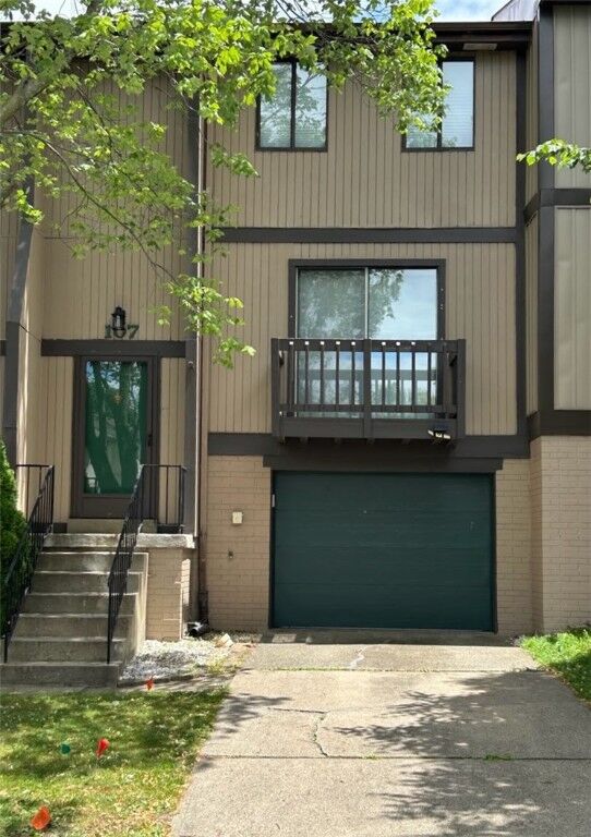 Property Photo: 107 Bellwood Ct PA 16066