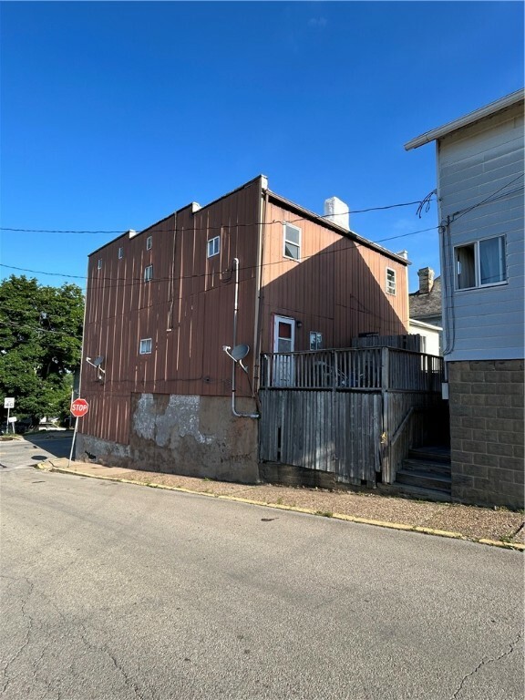 Property Photo: 105 Jones St PA 15631