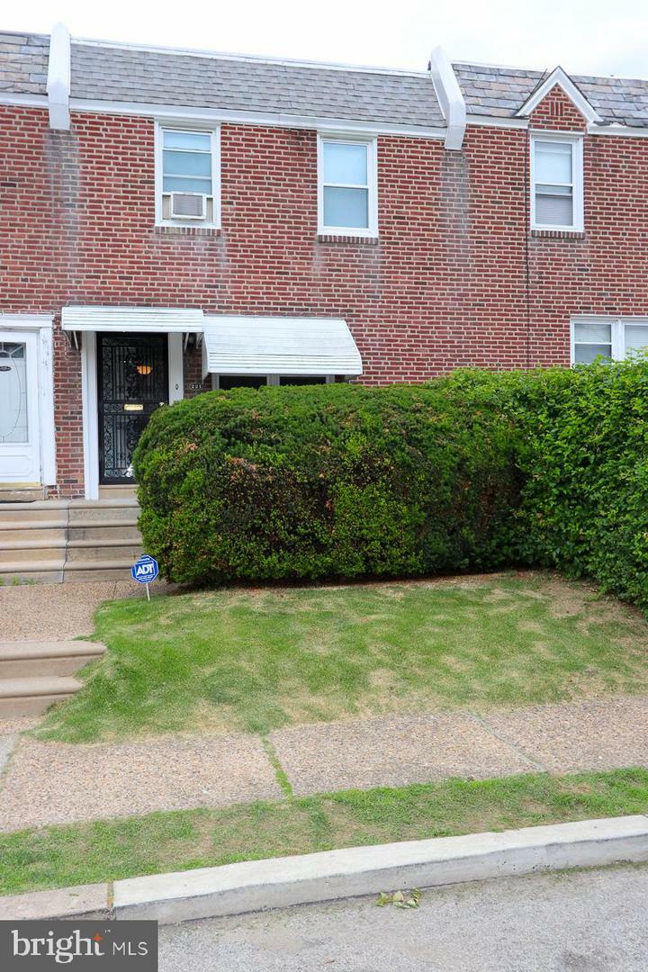 Property Photo:  221 Lardner Street  PA 19111 