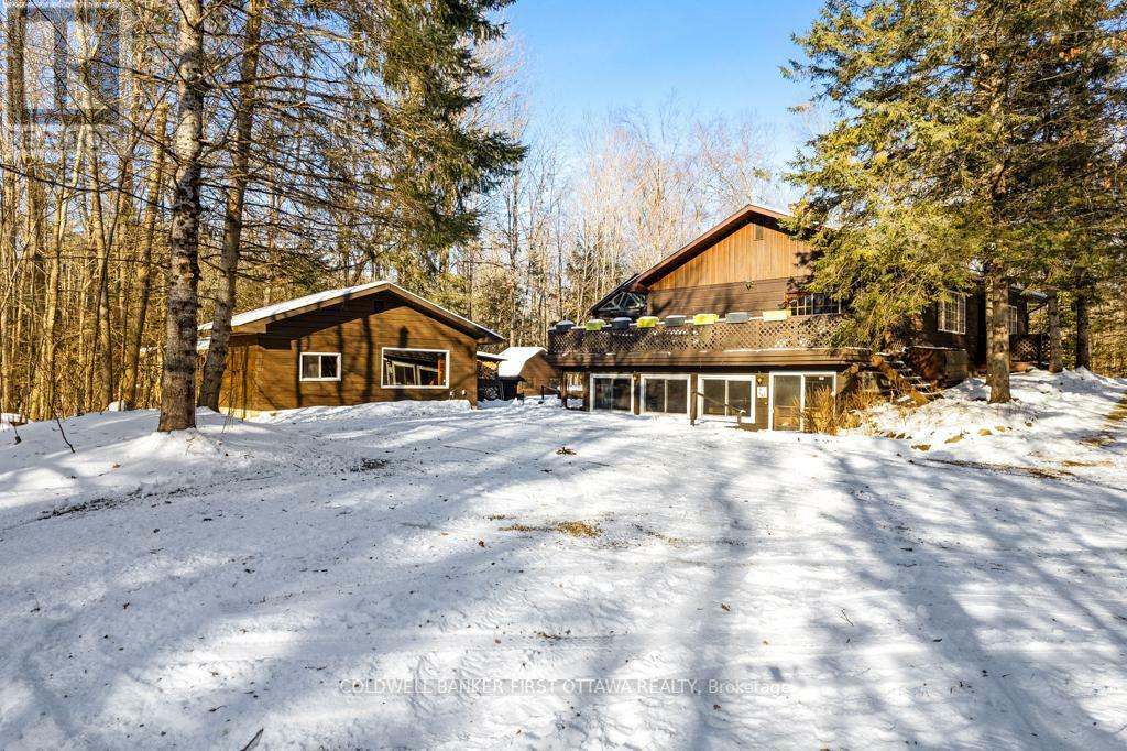 Property Photo:  1102 Ebbs Bay Road  ON K7C 0C5 