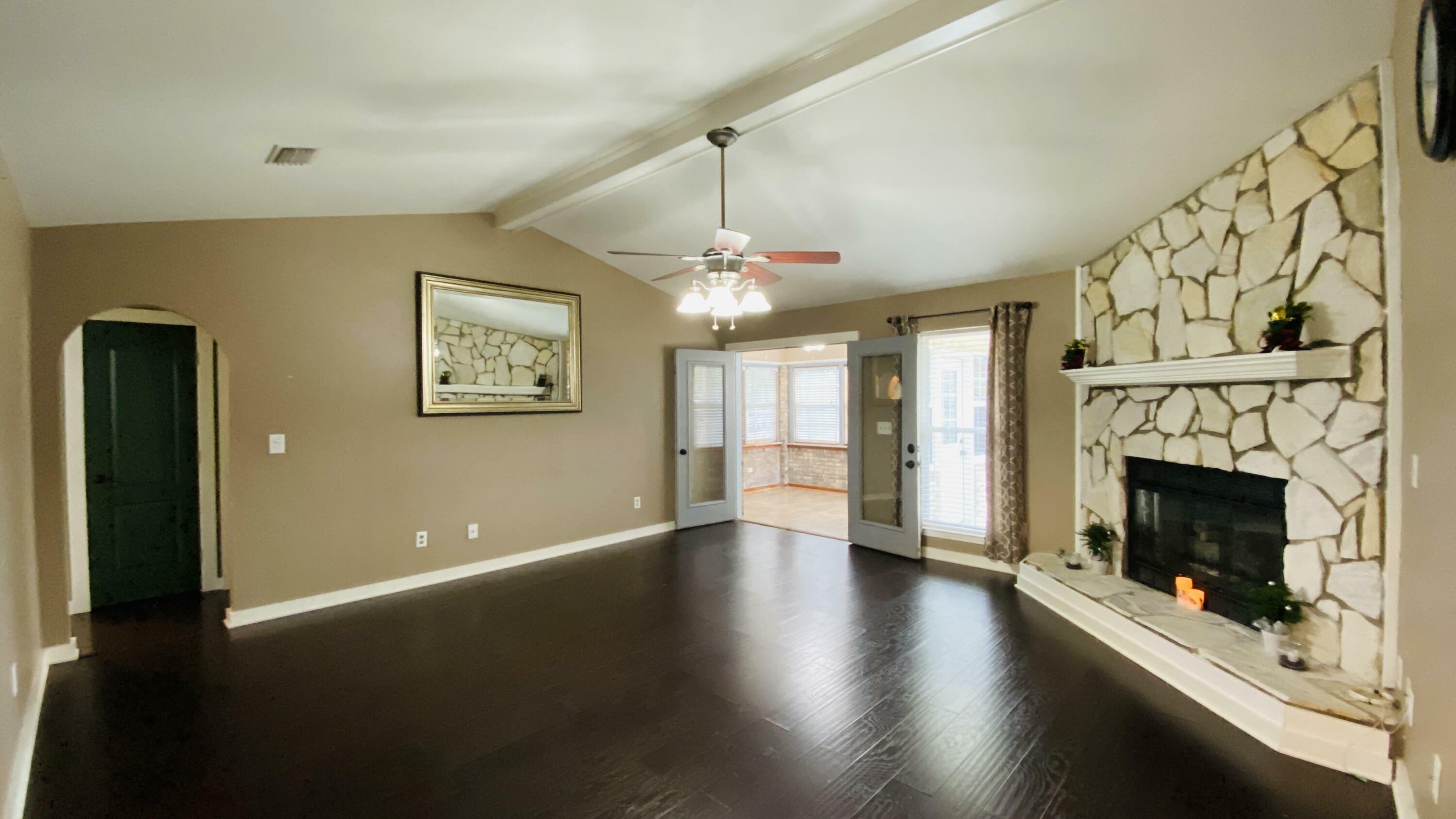 Property Photo:  401 Evans Road  FL 32578 