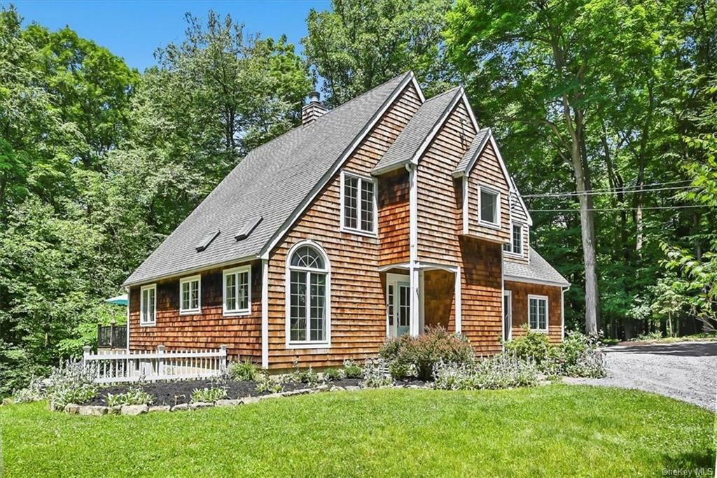 Property Photo:  45 Chardavoyne Road  NY 10990 